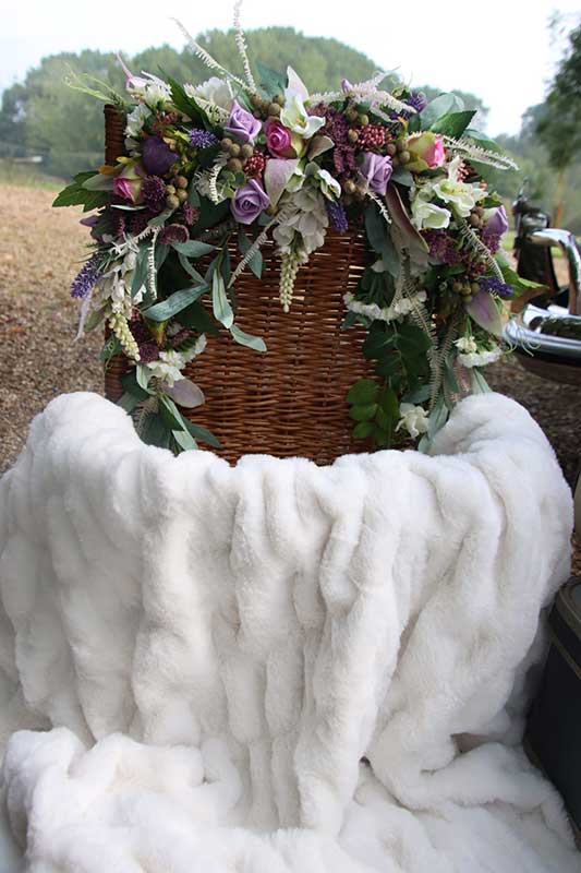 lucky-penny-classic-wedding-car-hire flowers and basket