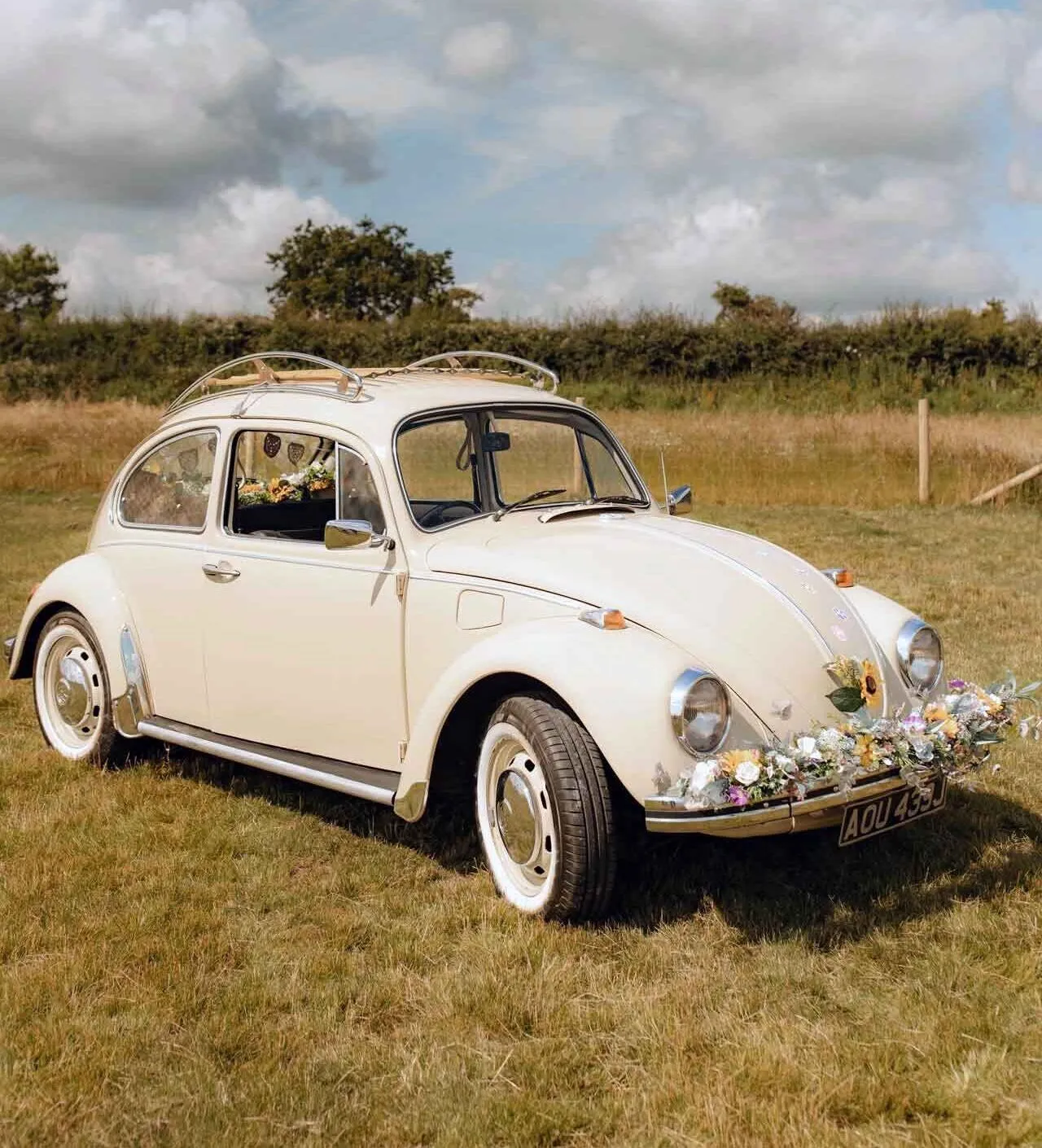classic-wedding-cars-for-rent-beetle